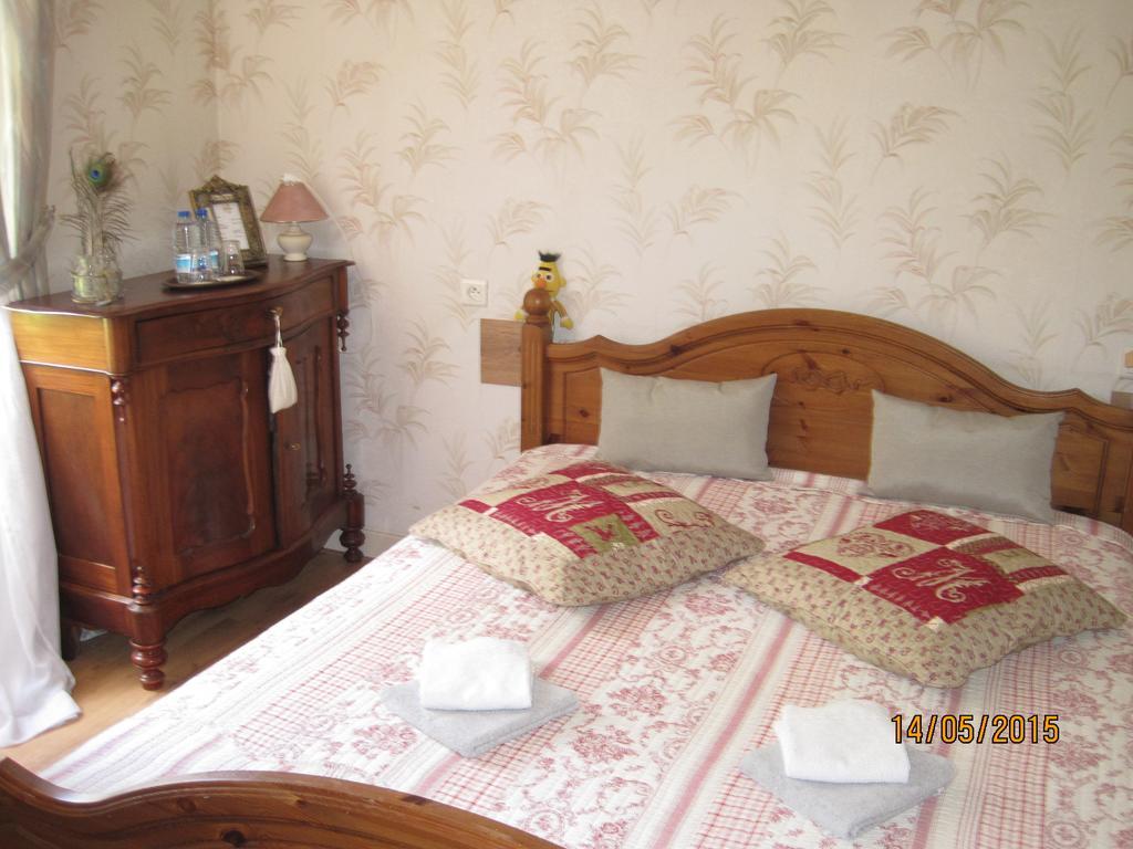 Hotel Le Commerce Neuville  Esterno foto