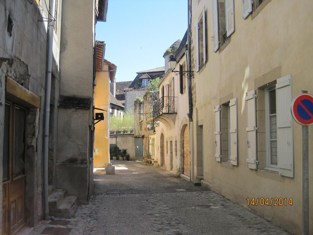 Hotel Le Commerce Neuville  Esterno foto