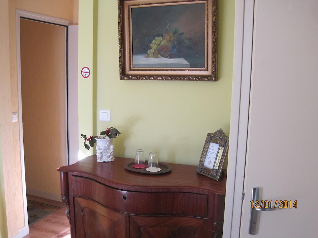 Hotel Le Commerce Neuville  Camera foto