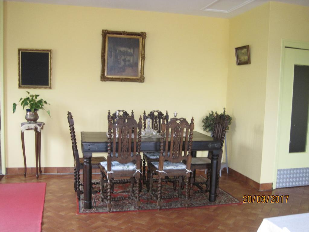 Hotel Le Commerce Neuville  Esterno foto
